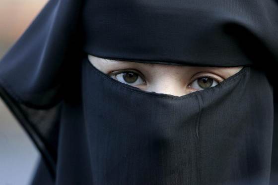 El Parlamento de Portugal aprueba la prohibición del uso del burka en espacios públicos