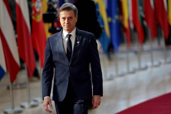 Un escándalo de espionaje marca en Eslovenia duelo entre liberal Golob y 'trumpista' Jansa