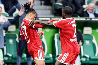 0-1. Un gran gol de Olise da la victoria al Bayern; Kane falla un penalti