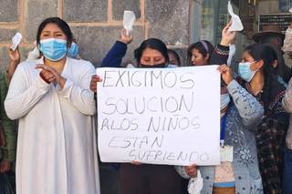 El clamor de "queremos vivir" refleja el costo humano de los bloqueos en Bolivia
