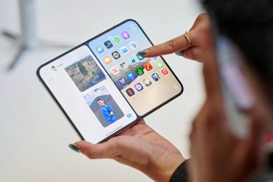 Exempleado de Anthropic advierte sobre IA, Apple lanza iPhone Duo y más clics tecnológicos