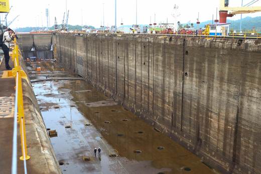 El Canal de Panamá reacondiciona las esclusas centenarias de Gatún