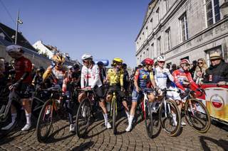 Paula Blasi hace historia al imponerse en la Amstel Gold race