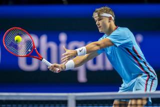 Rune supera la primera ronda en Basilea pese a los 32 'aces' de Halys