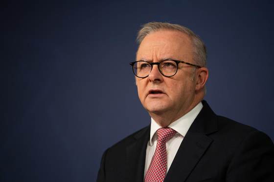 El primer vuelo de repatriación hacia Australia despega de Dubái tras cierre aéreo