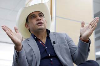 Corte colombiana investiga a un senador derechista por el delito de acto sexual violento