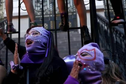 Bolivianas se movilizan en las calles contra la impunidad en casos de violencia de género