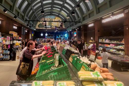 Los ataques rusos a los almacenes de alimentos aumentan el riesgo de escasez en Ucrania