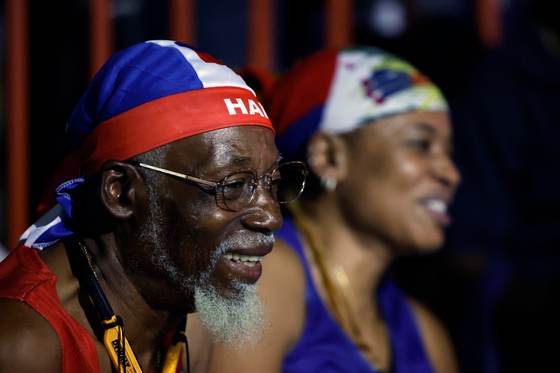 Los haitianos lamentan derrota de su equipo ante el Brasil de sus sueños