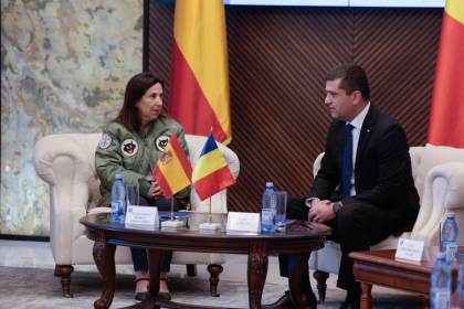 Robles destaca en Rumanía el papel de España en la defensa del flanco oriental de la OTAN