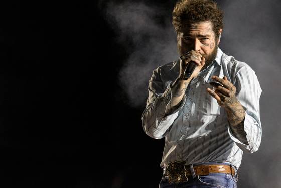 Post Malone se une a Tom Cruise en la ceremonia de clausura del Mundial en Nueva York