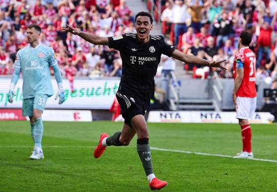 3-4. El Bayern remonta un 3-0 en contra y ya espera el duelo contra el PSG