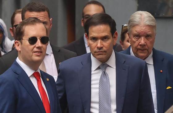 Marco Rubio llega a India para presentar su energía como alternativa en la crisis de crudo