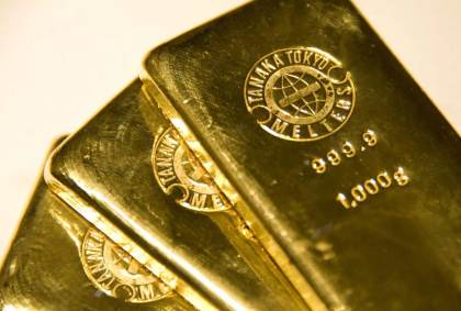 Las mineras superan al mercado impulsadas por el oro y el cobre pese a no producir más