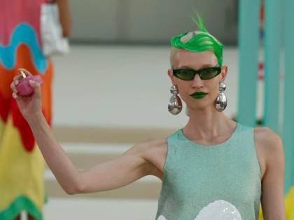 Agatha Ruiz de la Prada se rinde a lo natural, al verde y al 'patchwork' en Madrid