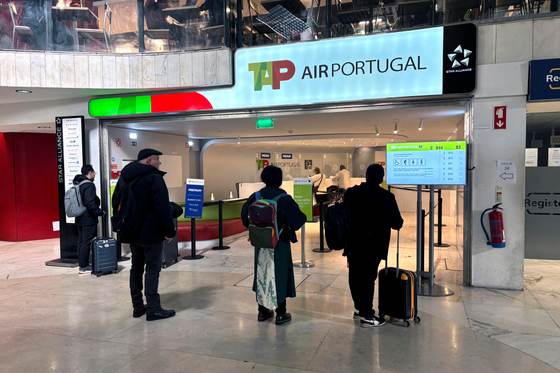 IAG renuncia a tomar una participación en TAP y siguen adelante Lufthansa y Air France-KLM