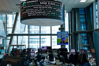 Las bolsas europeas caen y ponen en duda la segunda ronda de negociaciones de paz