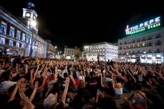 Cientos de personas siguen en la acampada de Puerta del Sol para protestar por la vivienda
