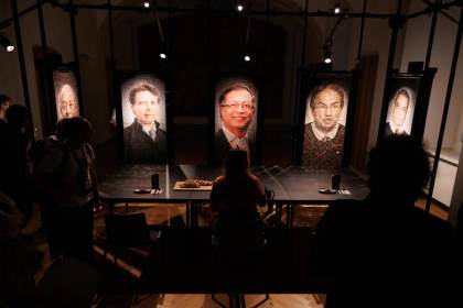 Arte, máquinas y mermelada para contar décadas de "persecución" familiar en Colombia