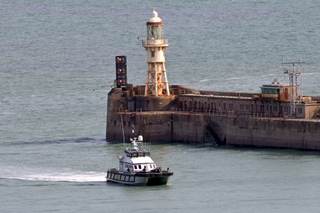 Autoridades francesas reducen controles en el puerto británico de Dover tras largas colas