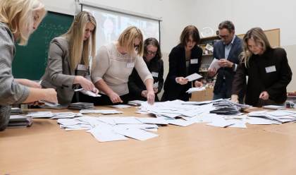 Lista Unida gana elecciones en Letonia y Andris Kulbergs lideraría el próximo Gobierno