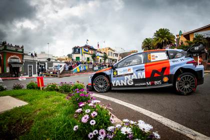 Solberg sufre un accidente en 'Ingenio-Valsequillo' y dice adiós al Rally Islas Canarias