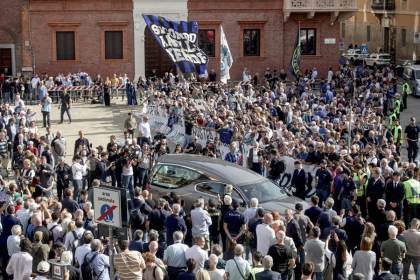 El fútbol italiano da el último adiós a Sandro Mazzola en Milán