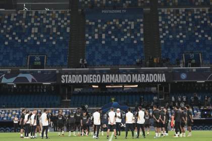 Duelo de pizarras entre dudas y certezas en el Diego Armando Maradona