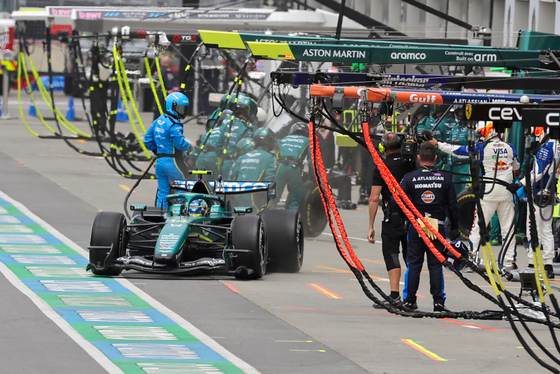 Alonso: Si llueve mañana, será interesante