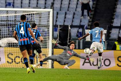 2-2. El Atalanta salva los muebles