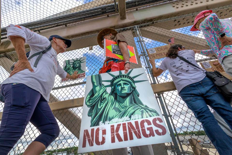 Más de 2.500 eventos de ‘No Kings’ impulsan el voto anticipado en Estados Unidos