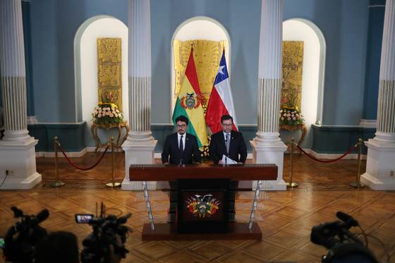 Bolivia y Chile apuestan por la cooperación mutua pese a sus "diferencias históricas"