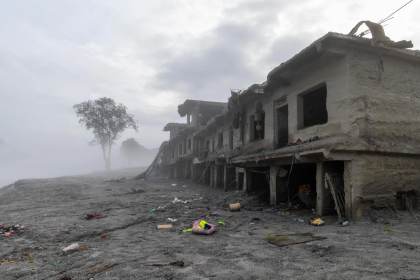 Nepal busca 5.000 millones de dólares para reconstruir el país tras la riada