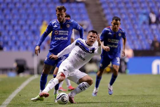 Cruz Azul avanza a cuartos de final de la Liga de Campeones de la Concacaf