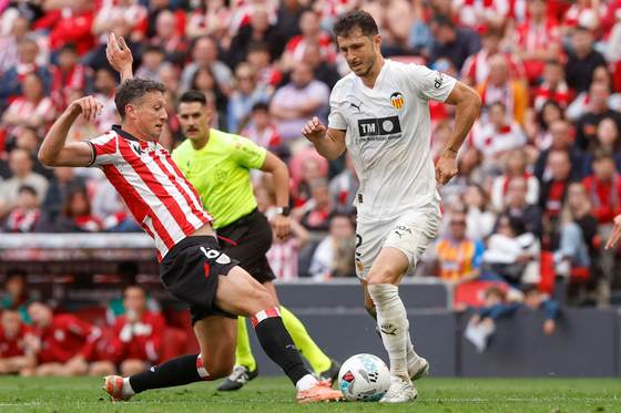 El argentino Guido Rodríguez continuará en el Valencia hasta 2028