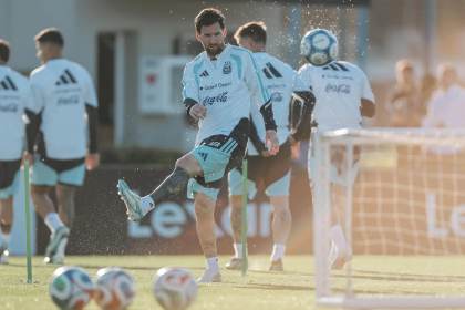 Messi completa su último entrenamiento con Argentina antes de su despedida ante Benín