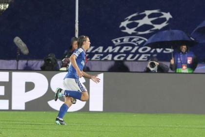 4-1. Nico Paz hunde al Manchester United