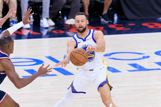 121-126. Curry manda a los Clippers de vacaciones