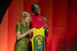 La española Awa Fam elegida por las Seattle Storm en el número 3 del draft de la WNBA