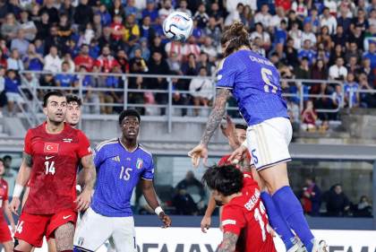 3-1. Italia se resarce ante los suyos