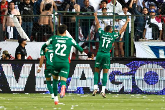 Palmeiras sufre, gana en penaltis y chocará en semis con Fluminense