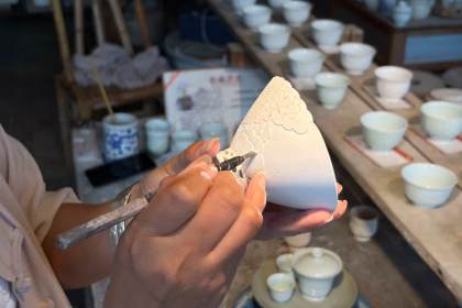La cuna china de la porcelana: de fuente de patrimonio milenario a 'escuela' de artistas