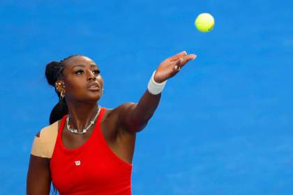 La checa Sara Bejlek supera a Alycia Parks y va a cuartos del Abierto de Guadalajara