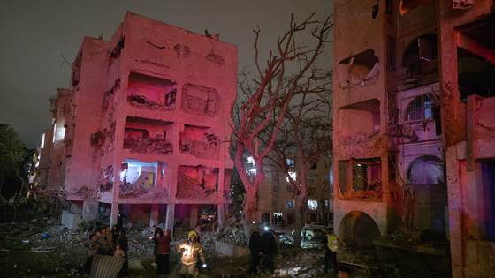 Unos 120 de heridos, once graves, en dos impactos de misiles iraníes en el sur de Israel