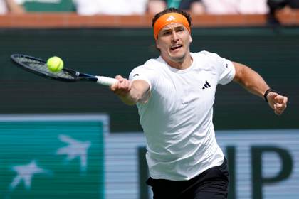 Zverev no da opción a Berretini y avanza a tercera ronda de Indian Wells