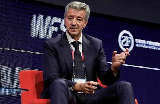 Gil Marín: "El VAR solo debe intervenir para corregir errores no interpretables”