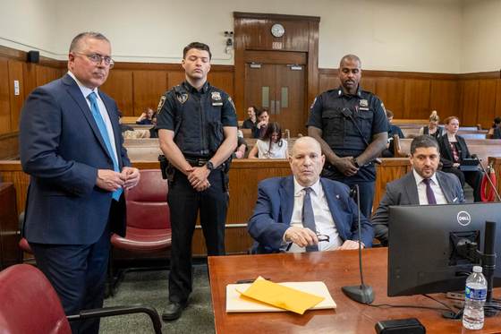 Comienza la selección del jurado en el tercer juicio contra Harvey Weinstein por violación