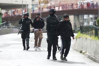 Gobierno expresa preocupación por nuevos videos de gente armada en protestas en Bolivia