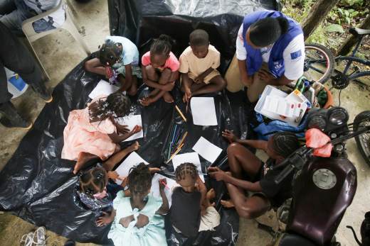 Comunidades de Buenaventura reciben ayuda del Consorcio Sharp tras terremoto de Colombia