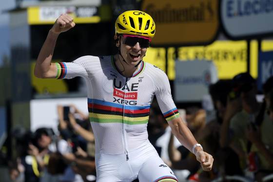 Pogacar se reencuentra en Pirineos con el maillot amarillo